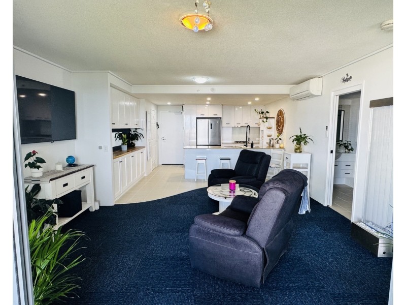 216/105 Scarborough Street, Southport QLD 4215