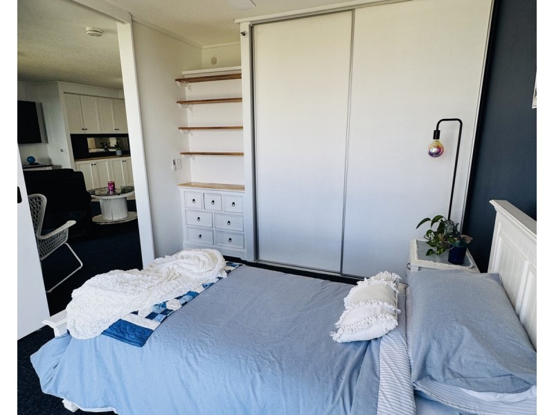 216/105 Scarborough Street, Southport QLD 4215