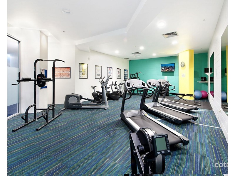 216/105 Scarborough Street, Southport QLD 4215
