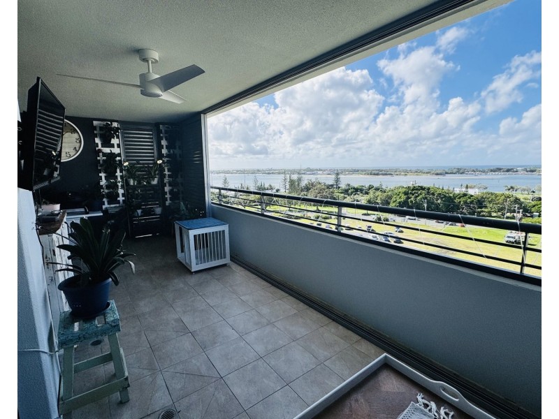 216/105 Scarborough Street, Southport QLD 4215