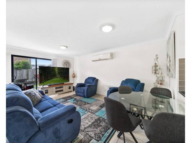 2/12 Christine Drive, Coomera QLD 4209