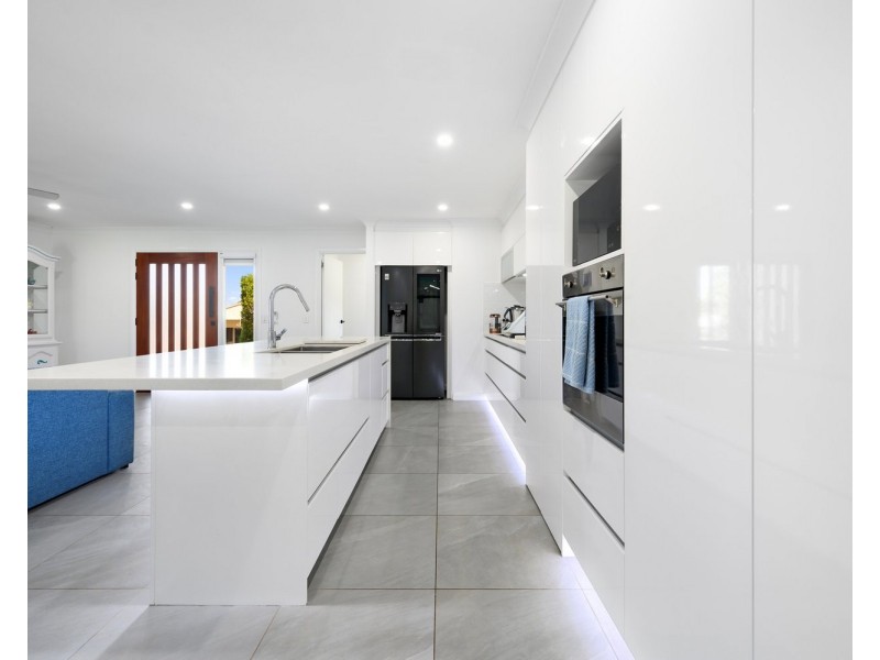 5 Alcott Court, Parkwood QLD 4214