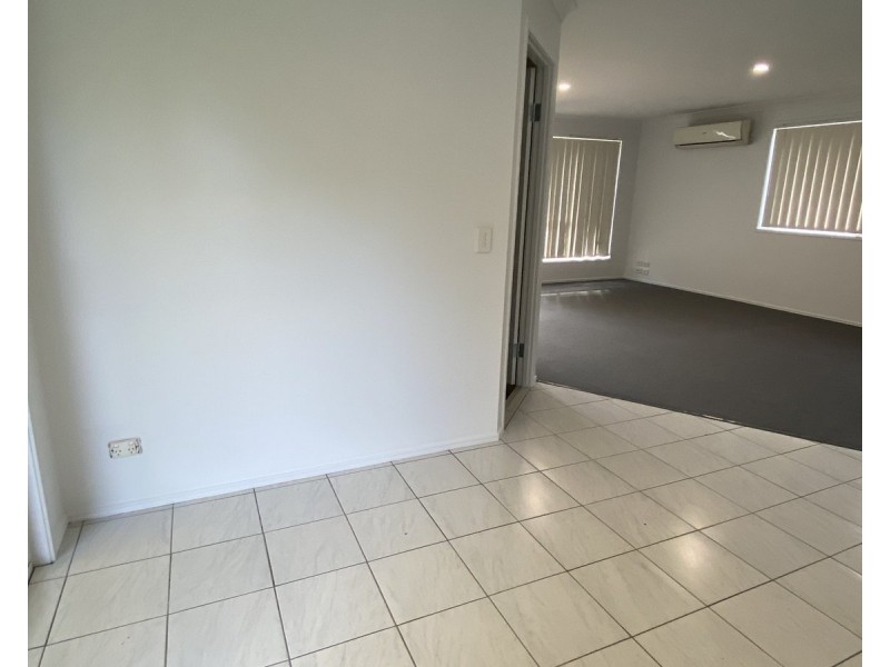 6 Fairweather Drive, Parkwood QLD 4214
