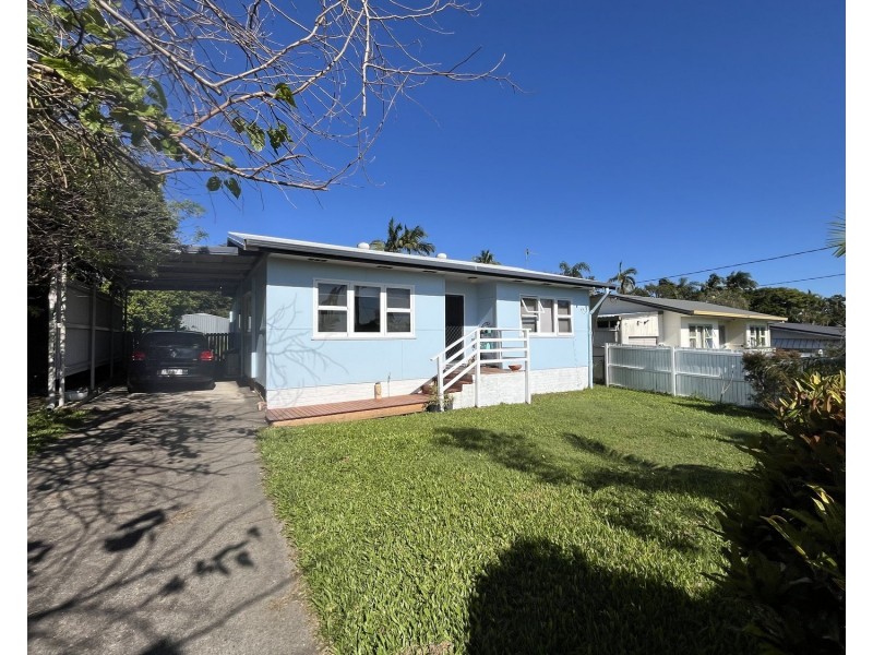 22 Heydon Avenue, Labrador QLD 4215