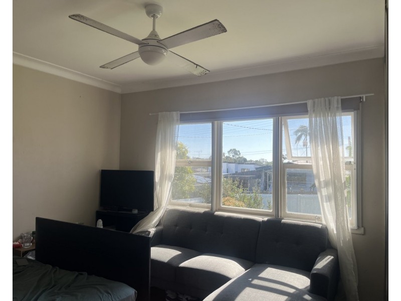 22 Heydon Avenue, Labrador QLD 4215