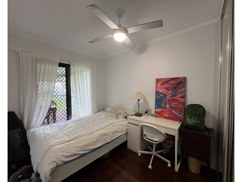 22 Heydon Avenue, Labrador QLD 4215