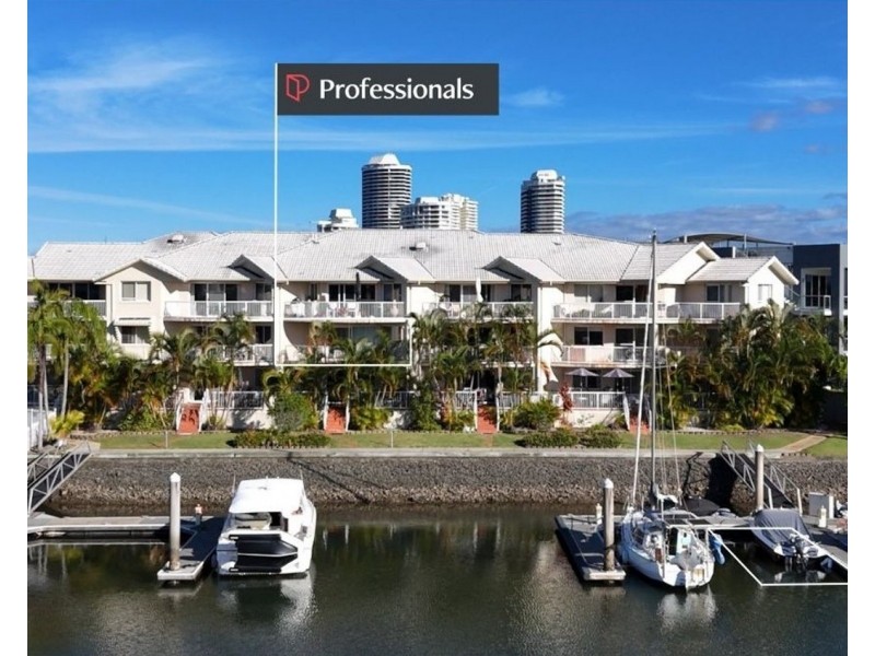 8/20 Canal Avenue, Runaway Bay QLD 4216