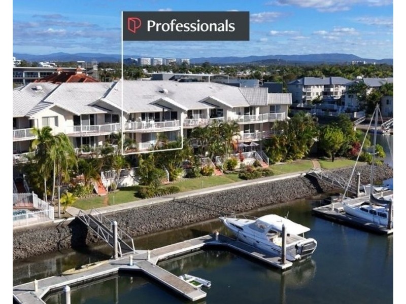 8/20 Canal Avenue, Runaway Bay QLD 4216