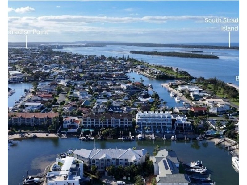 8/20 Canal Avenue, Runaway Bay QLD 4216