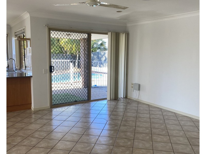 5 Crowsnest Close, Parkwood QLD 4214