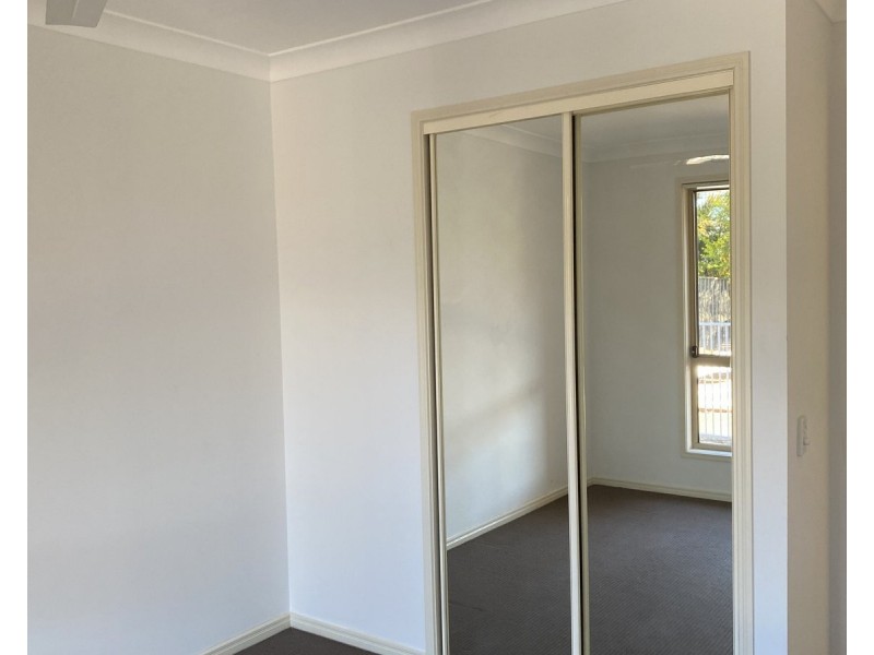 5 Crowsnest Close, Parkwood QLD 4214