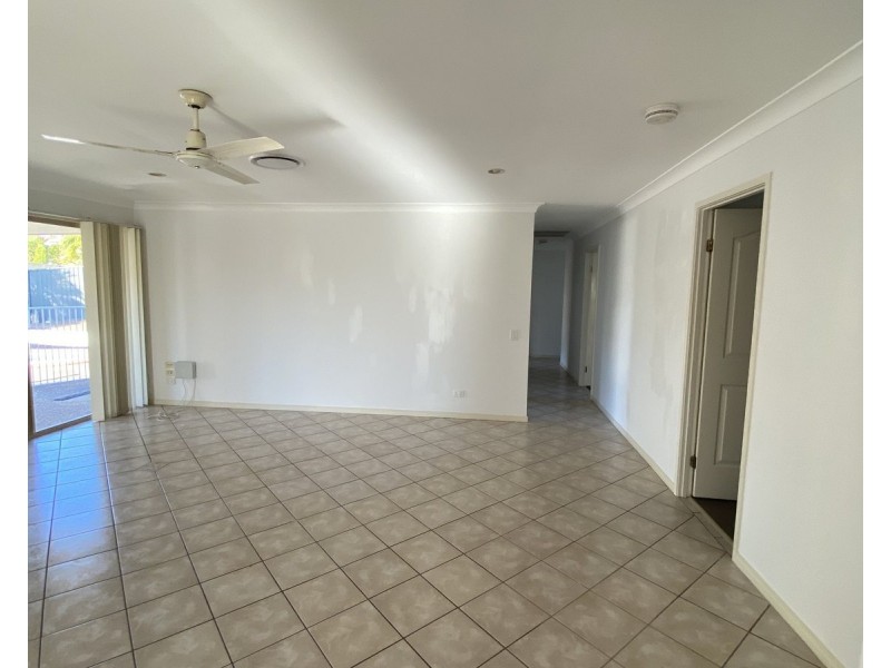 5 Crowsnest Close, Parkwood QLD 4214