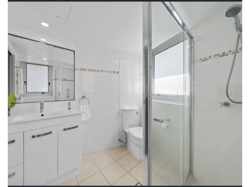 18/180 Marine Parade, Coolangatta QLD 4225