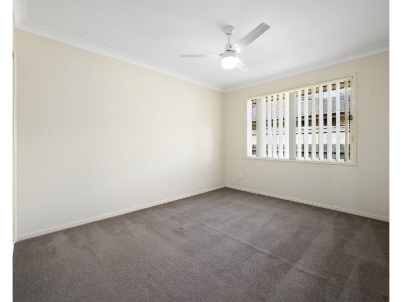 91 Crestwood Drive, Molendinar QLD 4214