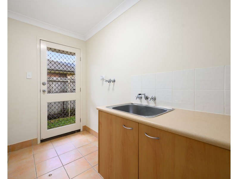 91 Crestwood Drive, Molendinar QLD 4214