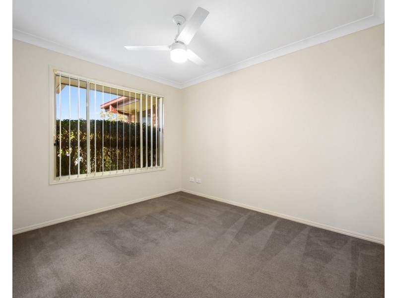 91 Crestwood Drive, Molendinar QLD 4214