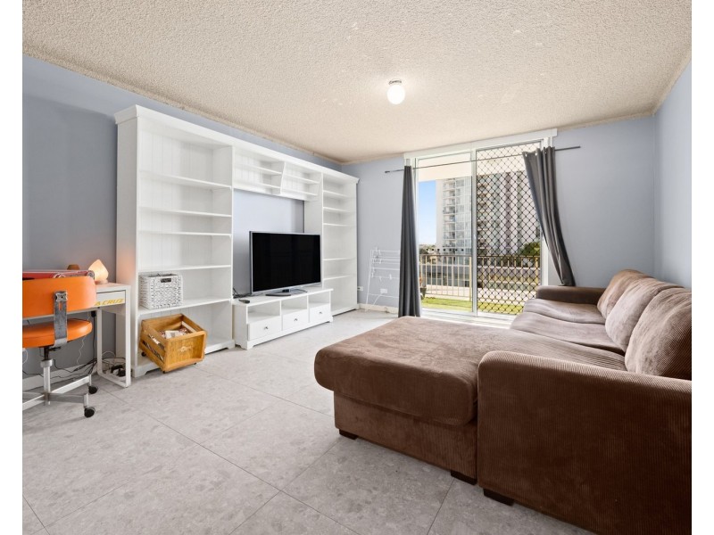 12/72 Marine Parade, Southport QLD 4215