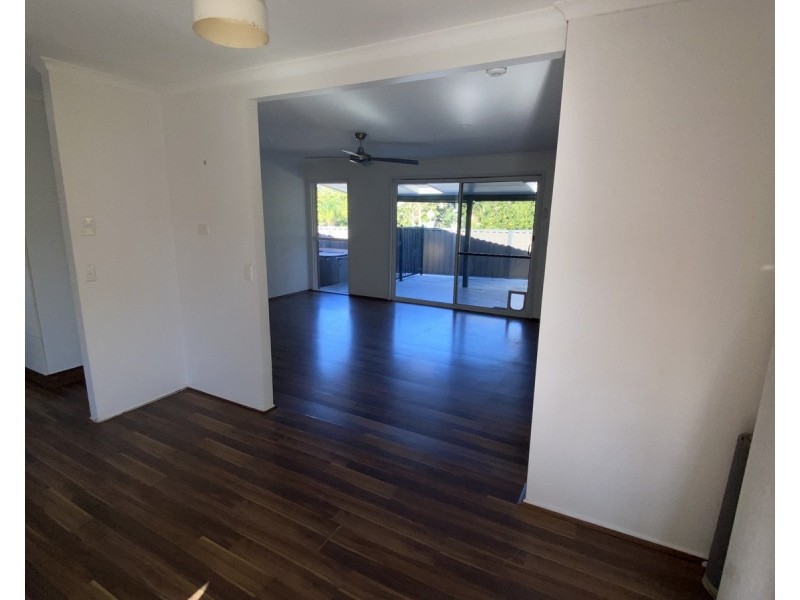7 Theodore Place, Molendinar QLD 4214