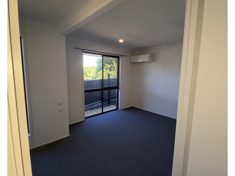 7 Theodore Place, Molendinar QLD 4214