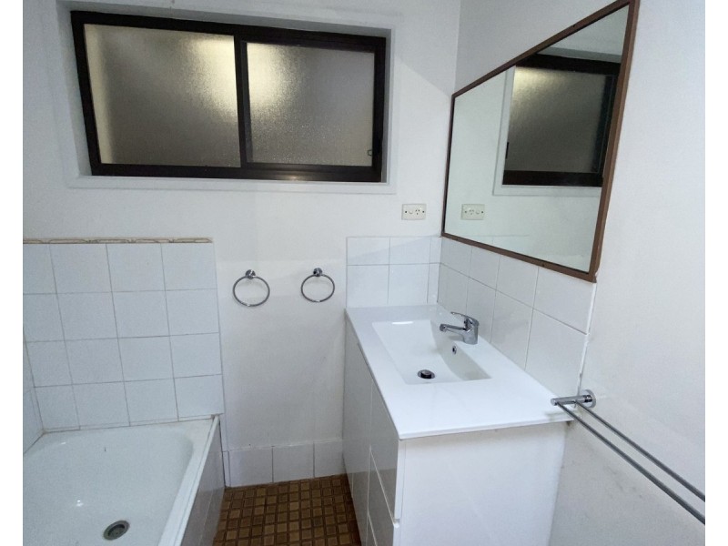 7 Theodore Place, Molendinar QLD 4214