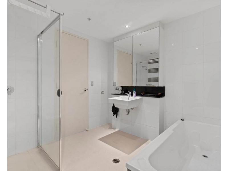 216/3 Como Crescent, Southport QLD 4215
