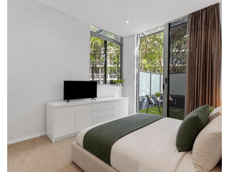 216/3 Como Crescent, Southport QLD 4215