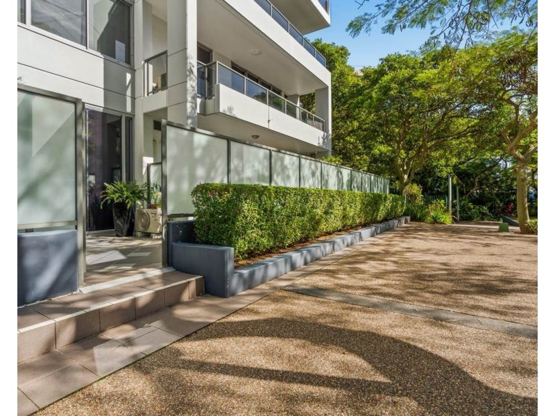 216/3 Como Crescent, Southport QLD 4215