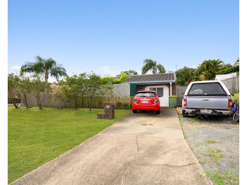 18 Tumbarumba Avenue, Ashmore QLD 4214