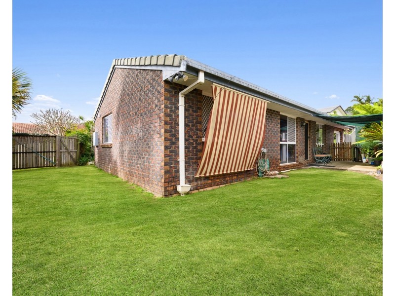 18 Tumbarumba Avenue, Ashmore QLD 4214