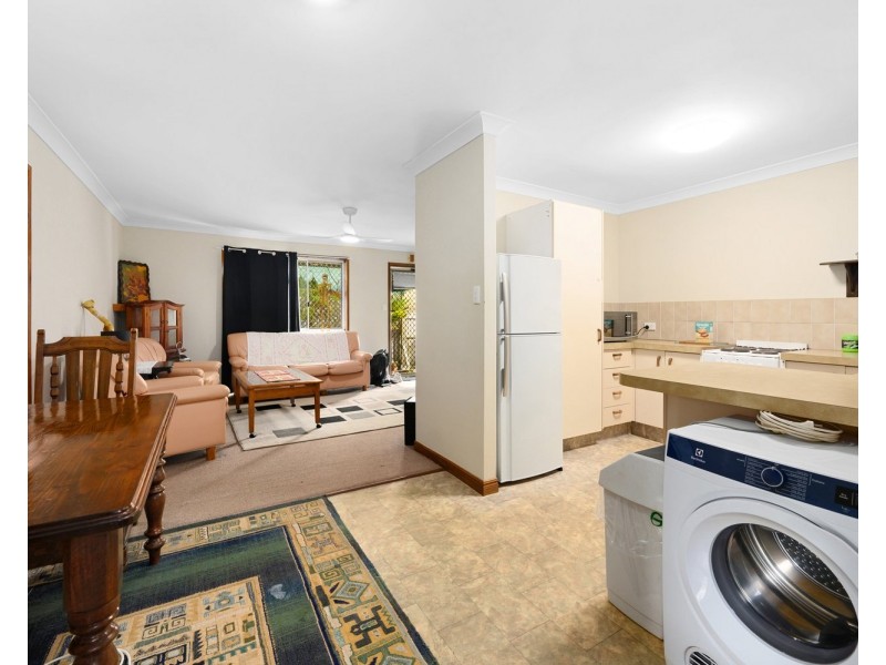 18 Tumbarumba Avenue, Ashmore QLD 4214