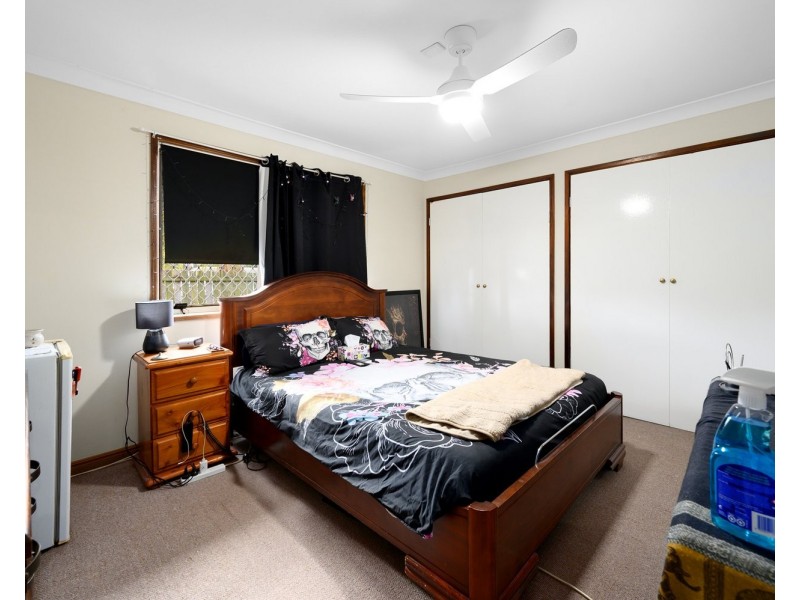 18 Tumbarumba Avenue, Ashmore QLD 4214