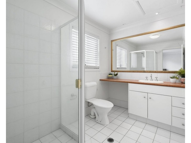 9/100 Cotlew Street East, Southport QLD 4215