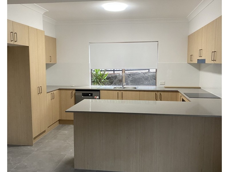 14 Fortuna Place, Parkwood QLD 4214