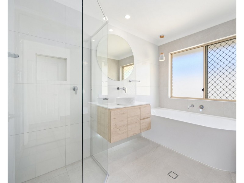 58 Inverness Way, Parkwood QLD 4214