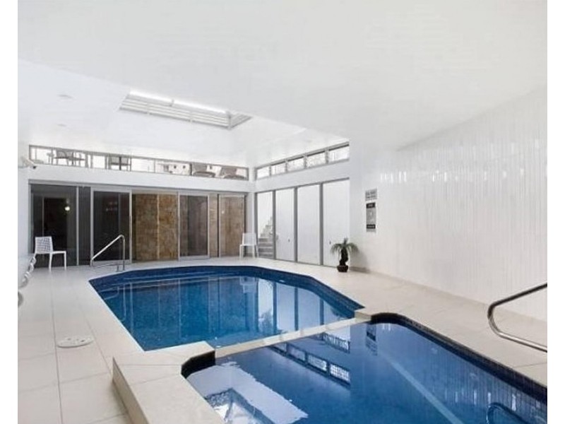 25/4 Brittania Avenue, Broadbeach QLD 4218