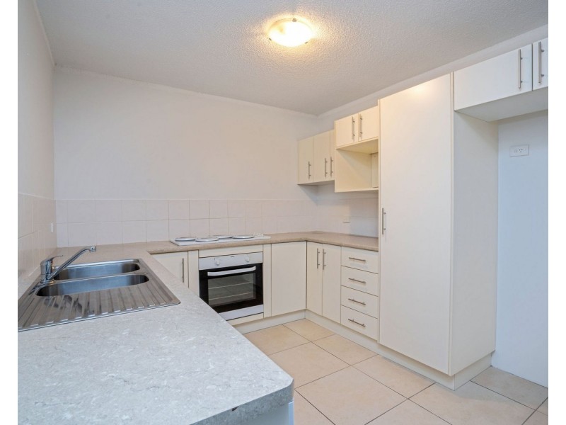 4/83 Queen Street, Southport QLD 4215