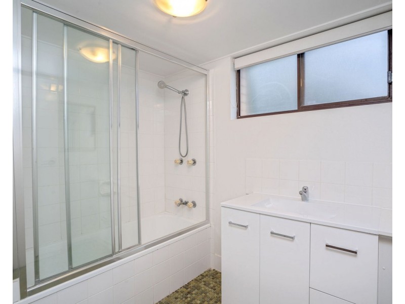 4/83 Queen Street, Southport QLD 4215