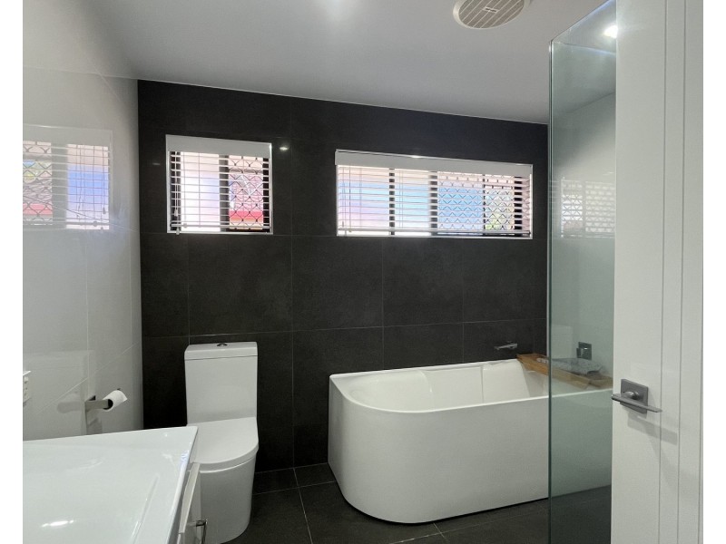 23 Coombabah Road, Runaway Bay QLD 4216