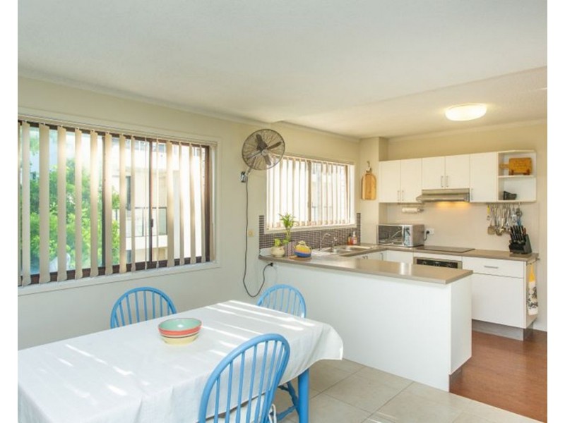 6/1 Waverley Street, Southport QLD 4215