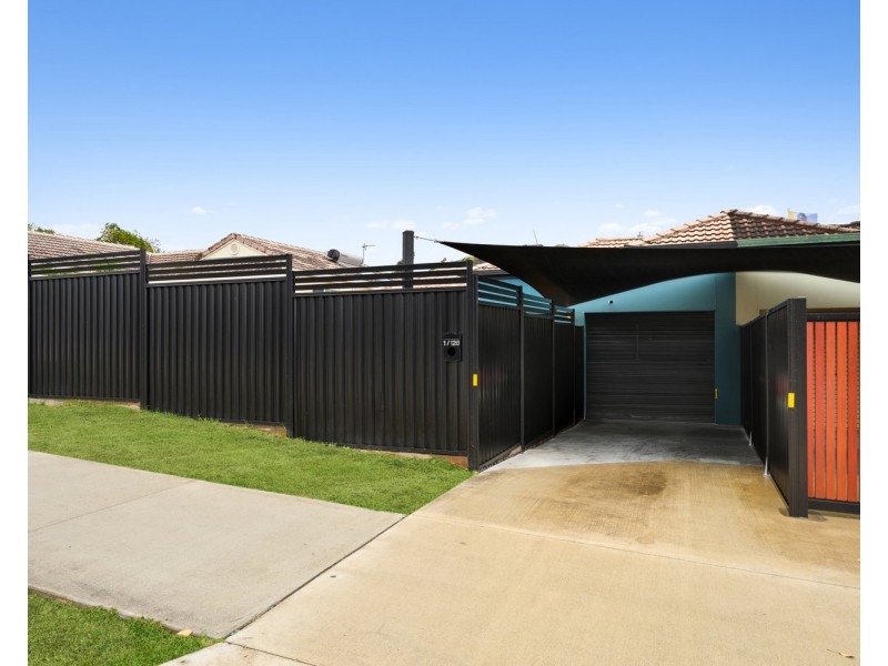 1/126 Greenacre Drive, Parkwood QLD 4214