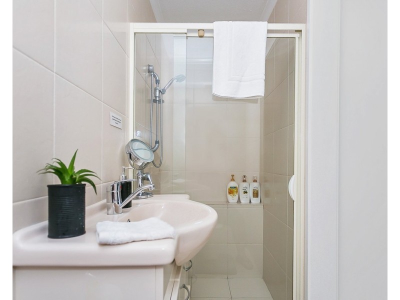 Room 2-4/20 White Street, Southport QLD 4215