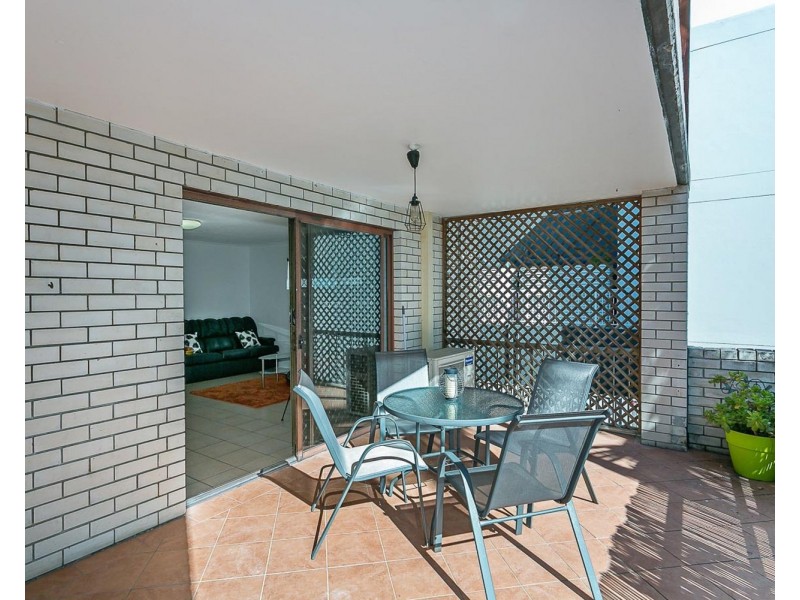Room 2-4/20 White Street, Southport QLD 4215