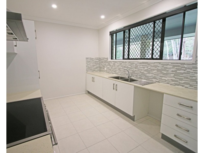 Room 3 – 2/45 Kinarra Street, Ashmore QLD 4214