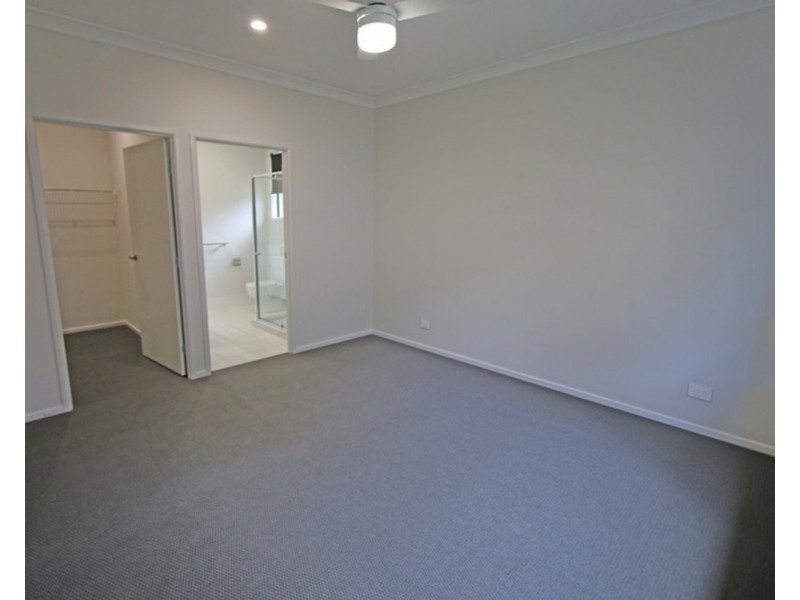 Room 3 – 2/45 Kinarra Street, Ashmore QLD 4214
