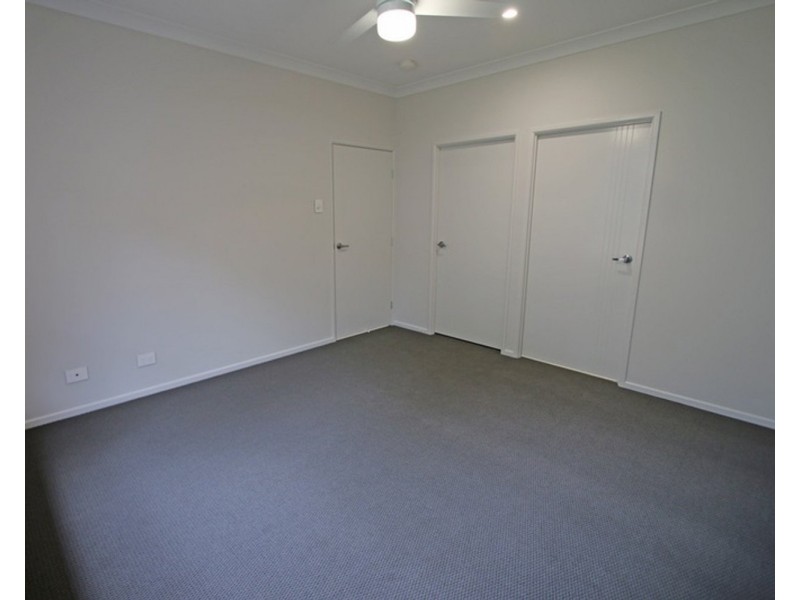 Room 3 – 2/45 Kinarra Street, Ashmore QLD 4214