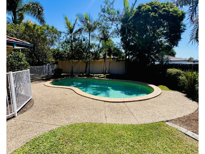 9 Greensborough Crescent, Parkwood QLD 4214