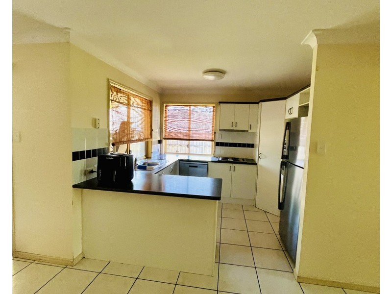 9 Greensborough Crescent, Parkwood QLD 4214