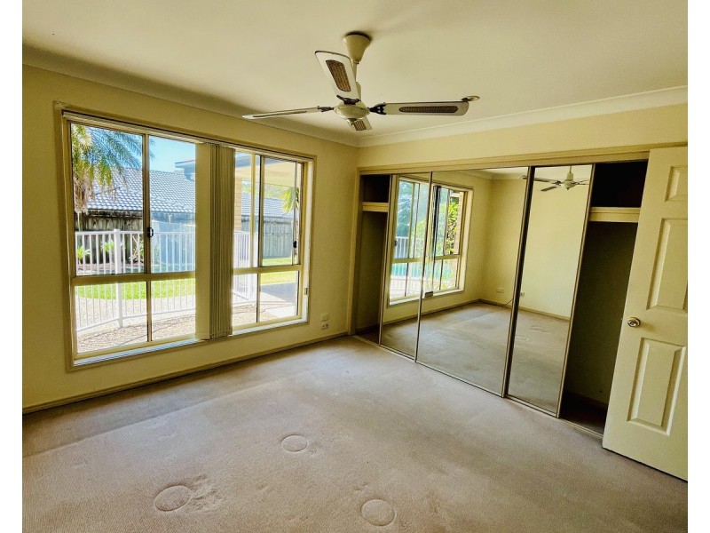 9 Greensborough Crescent, Parkwood QLD 4214