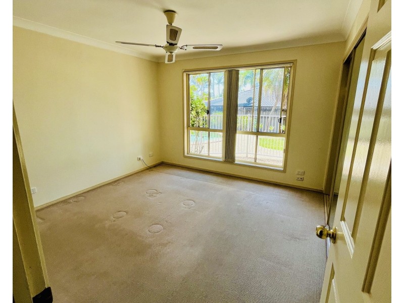 9 Greensborough Crescent, Parkwood QLD 4214