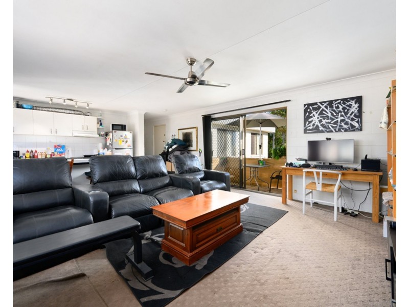 4/151 High Street, Southport QLD 4215